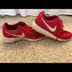 Nike Roshie women’s 9